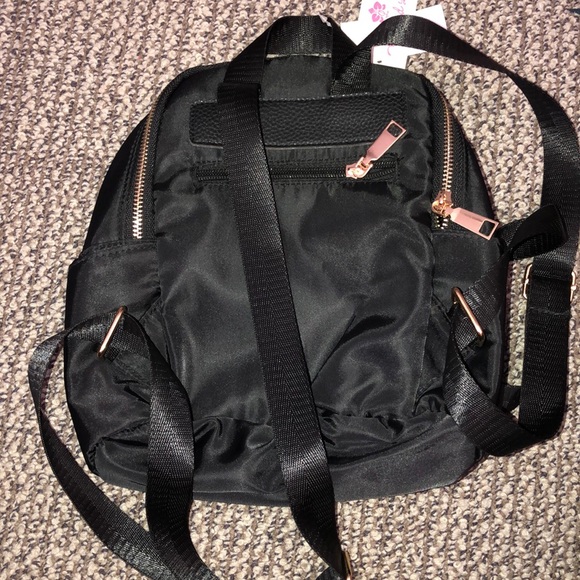 Small black backpack - Picture 3 of 3
